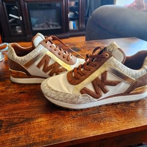 Micheal Kors sneaker